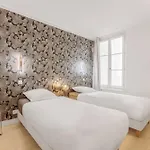 Apartment For 6 Saint-Honore