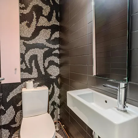 Apartment For 6 Saint-honore *