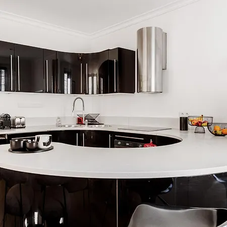 For 6 Saint-honore Apartment